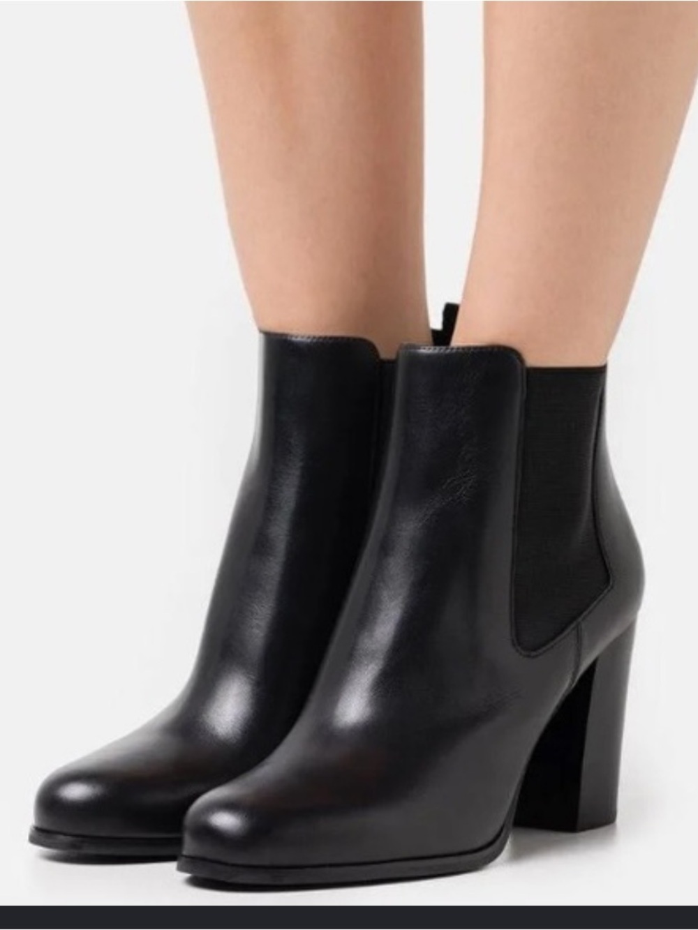 Michael Koors Women's Black Leather Ankle Boots - 7 ECLN
